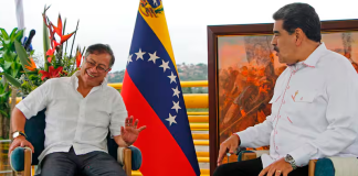 Gustavo Petro: ‘Mis votos por la paz y la Democracia en Venezuela’