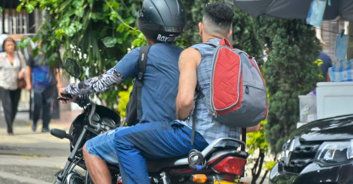 moto-parrillero
