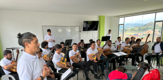 Estudiantina del Altiplano Cundiboyacense, música para la paz