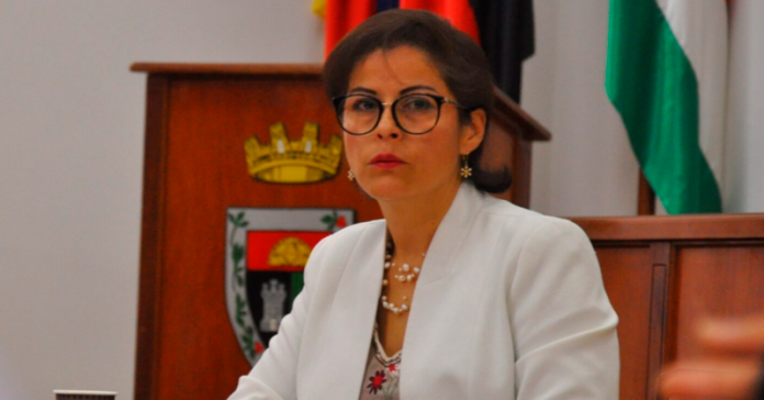 Marinella-Camargo