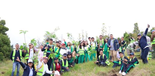 Jóvenes de Tunja y Duitama celebran el Día Mundial del Medio Ambiente con sembratón y educación ambiental
