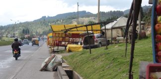 ¿Por qué la Alcaldía de Paipa desalojó a los vendedores de frutas de la orilla de la carretera hacia Tunja?