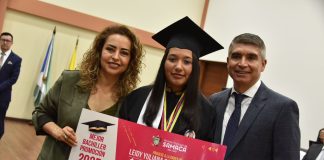 Alcaldía de Samacá entrega becas a los mejores estudiantes