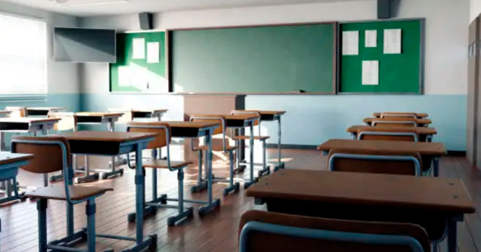 aula-clases-salon-vacio