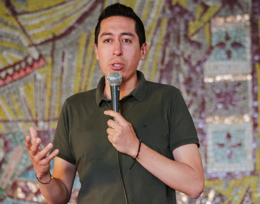 “No me financia ninguna empresa privada”, dice candidato al Senado John Amaya