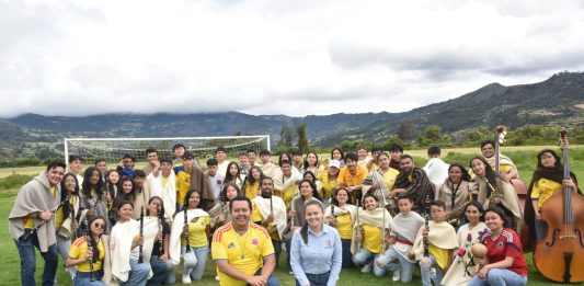 64 niños de Boyacá sueñan con llegar a Holanda y le piden ayuda a Shakira