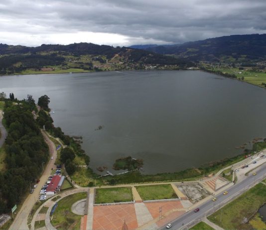 El Lago Sochagota, símbolo de Paipa, será escenario de un homenaje a Yeison Jiménez en el Festival del Lago 2026