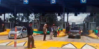 Vecinos del peaje de Tuta completan cuatro días de protesta