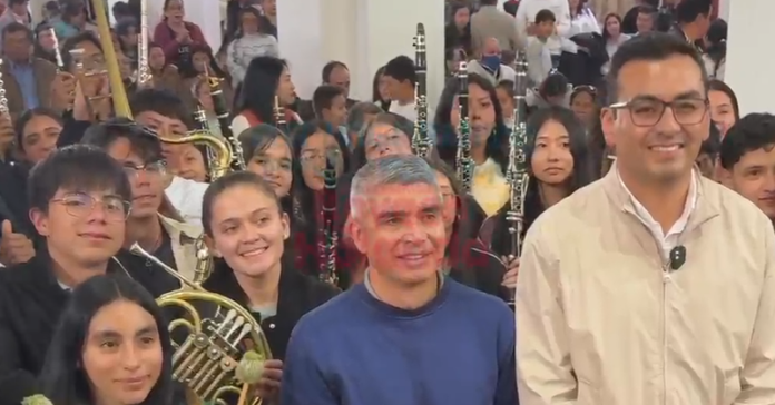 alcalde-samaca-hector-chaparro-banda