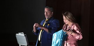 El FICC presentó una noche de comedia y magia, en imágenes