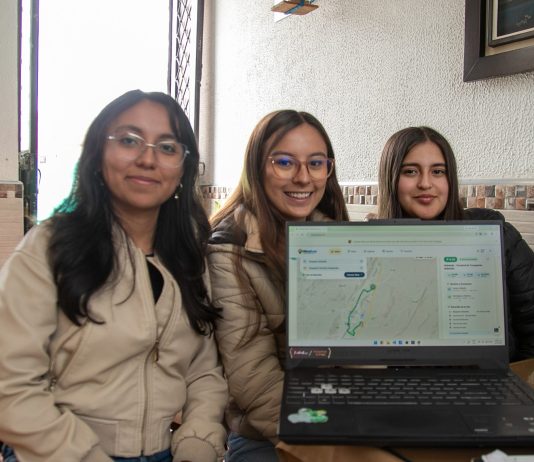 Tres jóvenes estudiantes crearon gratis una plataforma para saber qué bus tomar en Tunja